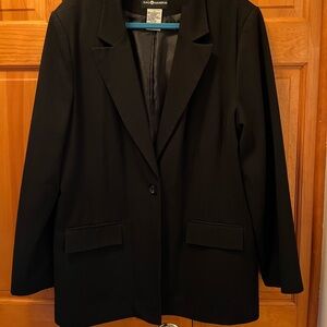 Sag Harbor Women's Classic Black Blazer